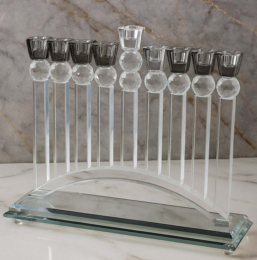 חנוכיית קריסטל מהודרת בגווני כסף