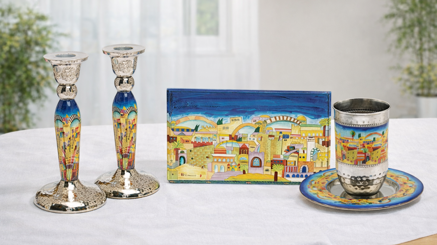 קולקציית פריטים בעיצוב ירושלים