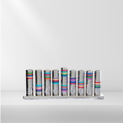 חנוכיית צינורות צבעוניים מרוקעת בעבודת יד