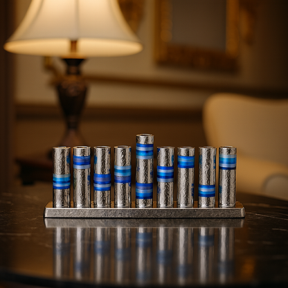 חנוכיית צינורות בצבעי ים, מרוקעת בעבודת יד