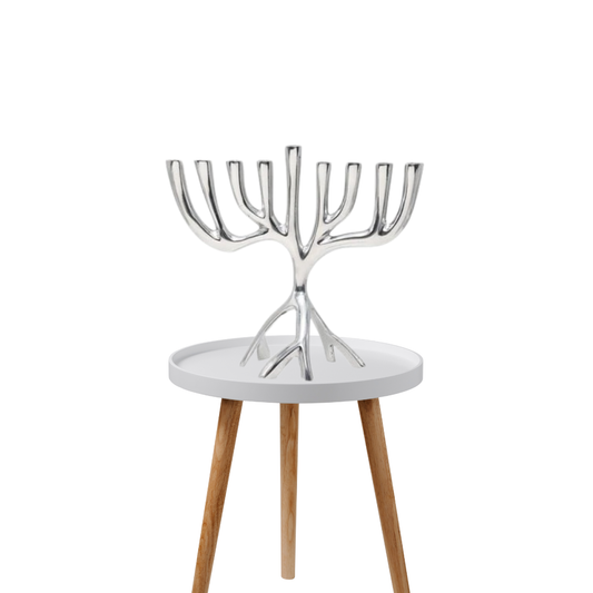 חנוכיית עץ חיים מתכת כסוף בעיצוב מודרני גובה 20 ס"מ